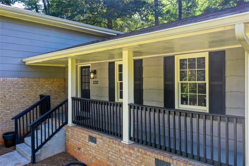 2332 CHEVY CHASE Lane