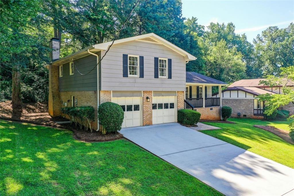 2332 CHEVY CHASE Lane