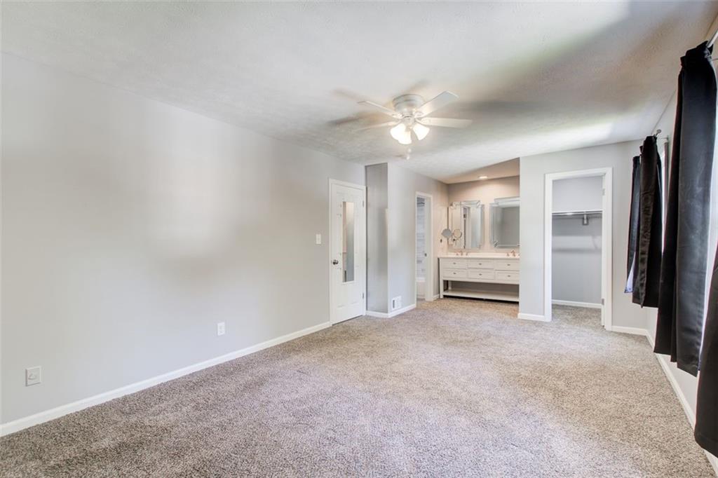 2332 CHEVY CHASE Lane