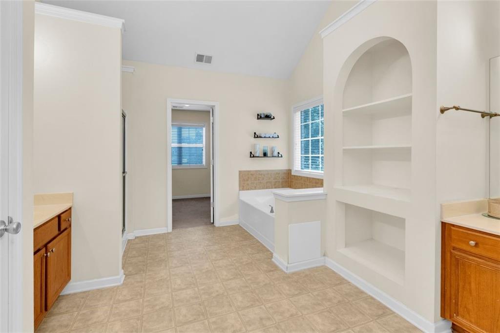 305 MATTHEW Circle