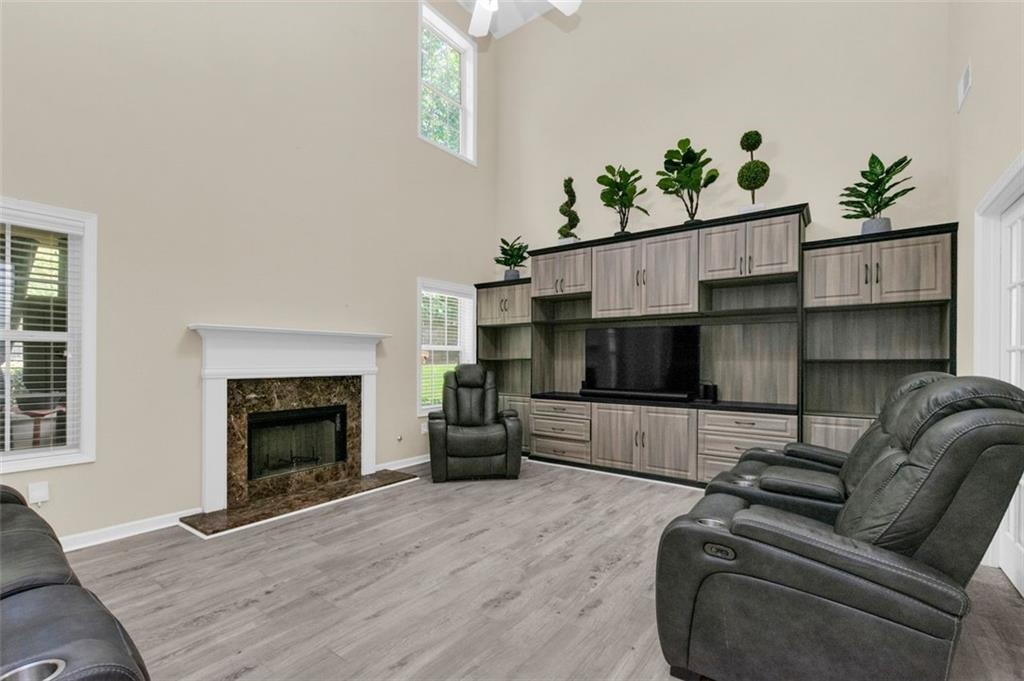 305 MATTHEW Circle