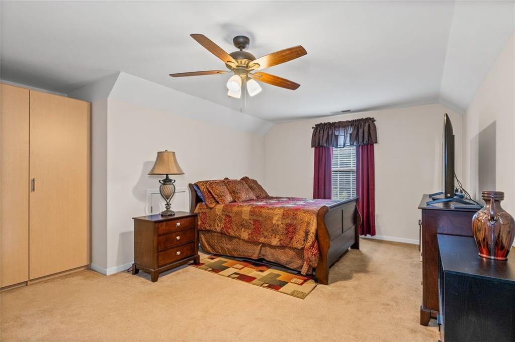305 MATTHEW Circle