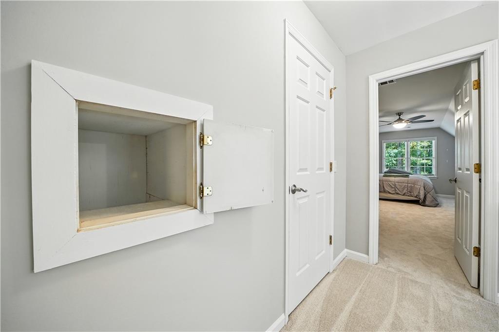 870 FAIRWOOD POINTE NW