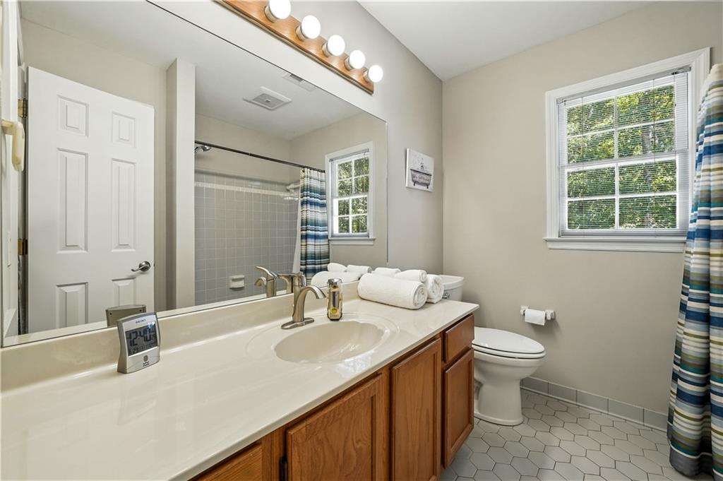 870 FAIRWOOD POINTE NW