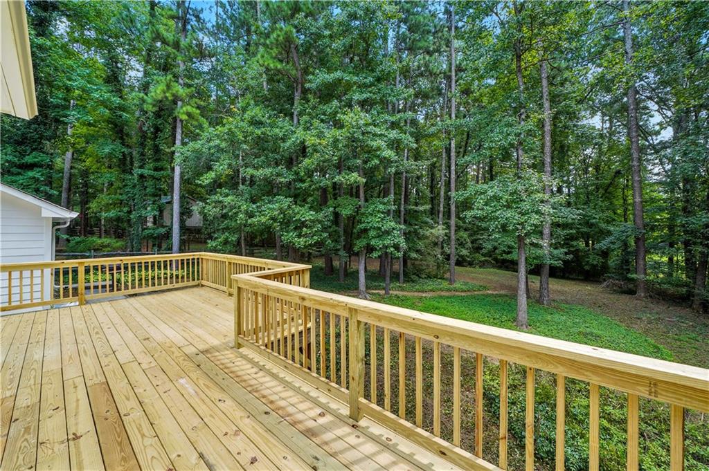 870 FAIRWOOD POINTE NW