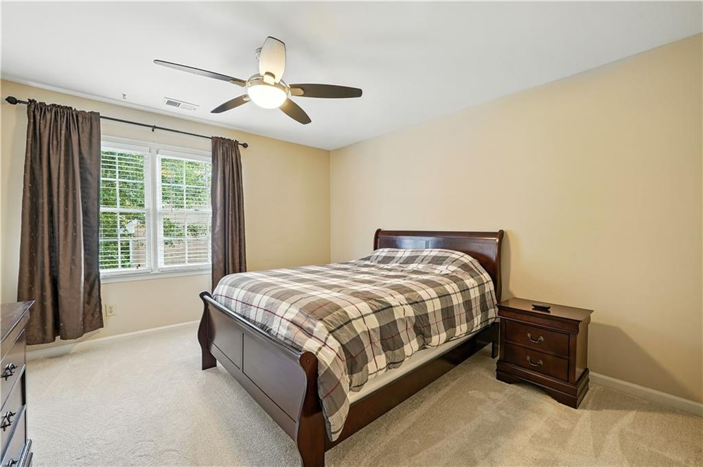 870 FAIRWOOD POINTE NW