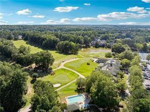 870 FAIRWOOD POINTE NW