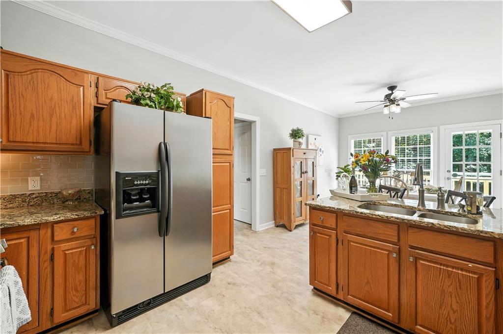 870 FAIRWOOD POINTE NW