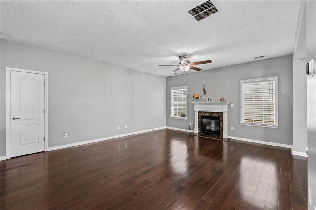 3272 Tiara Circle SW