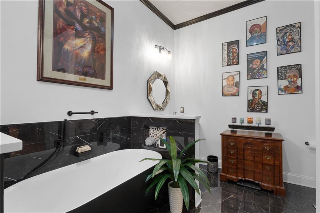 3621 VININGS SLOPE SE Unit 2516