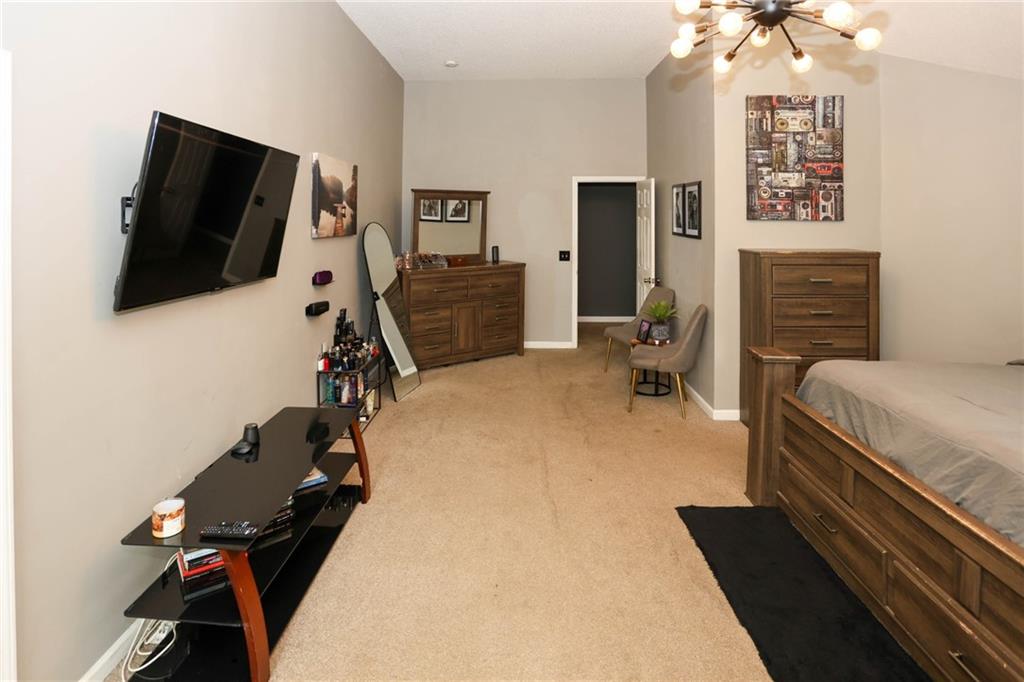 5854 EL SEGUNDO Way