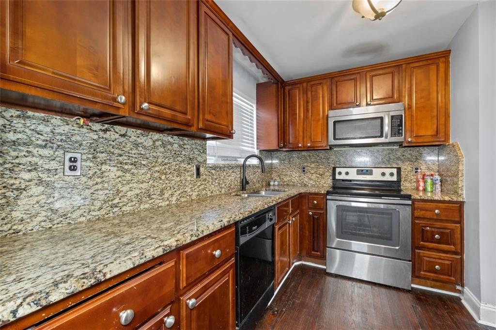 5667 KINGSPORT Drive