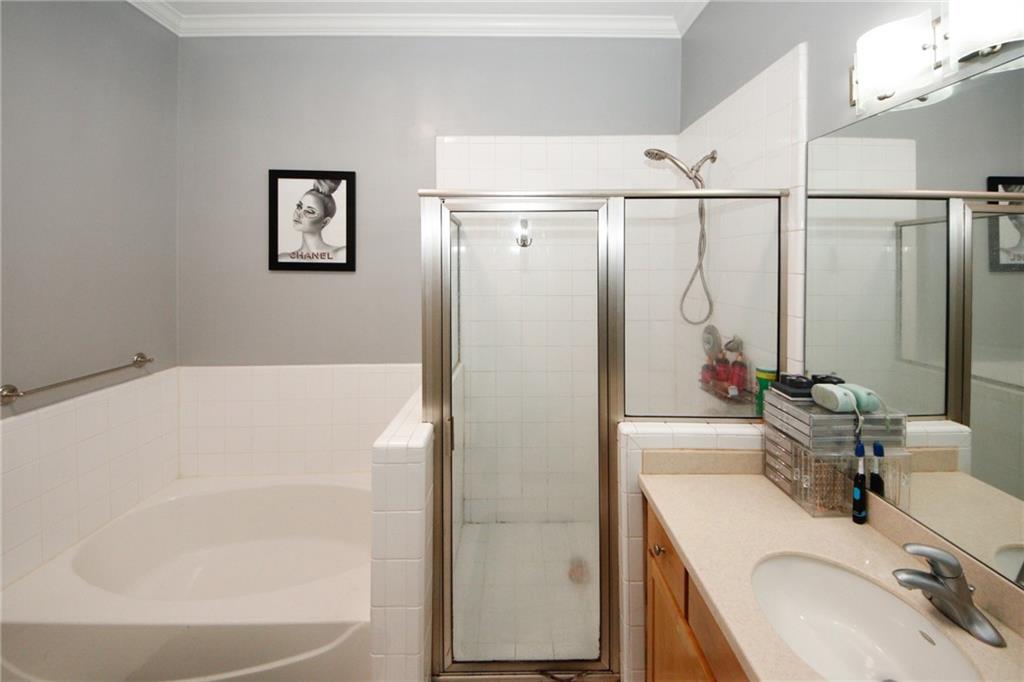 799 Hammond Drive Unit 116