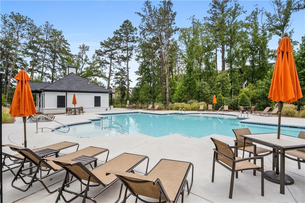 1729 HYSSOP Boulevard