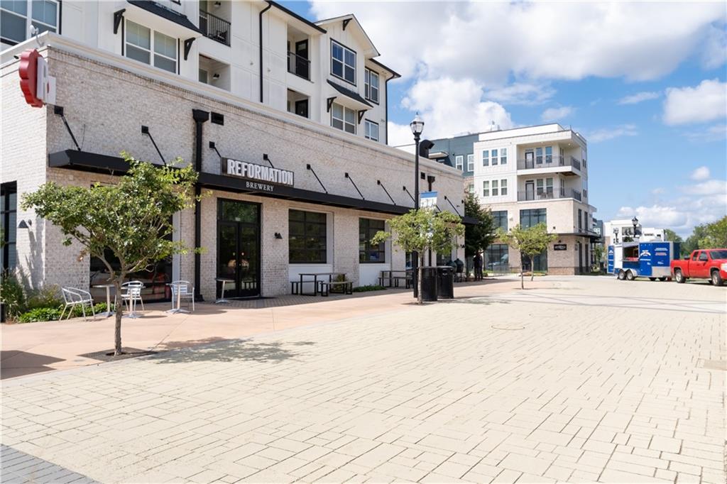 1729 HYSSOP Boulevard