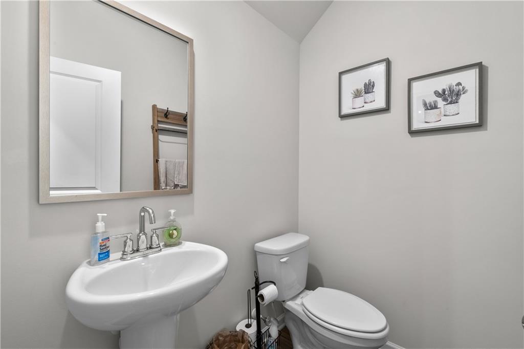 1729 HYSSOP Boulevard