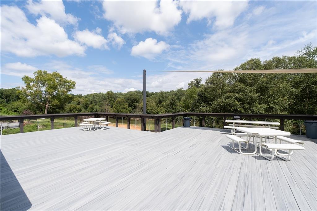 1729 HYSSOP Boulevard