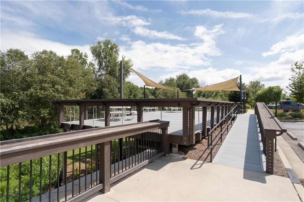 1729 HYSSOP Boulevard