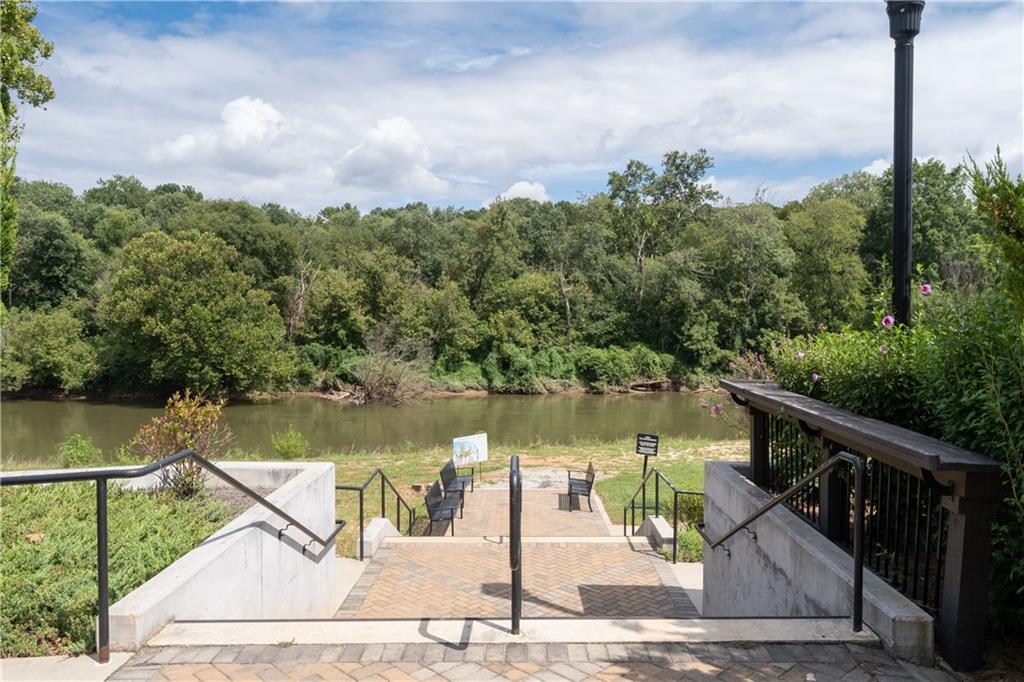 1729 HYSSOP Boulevard