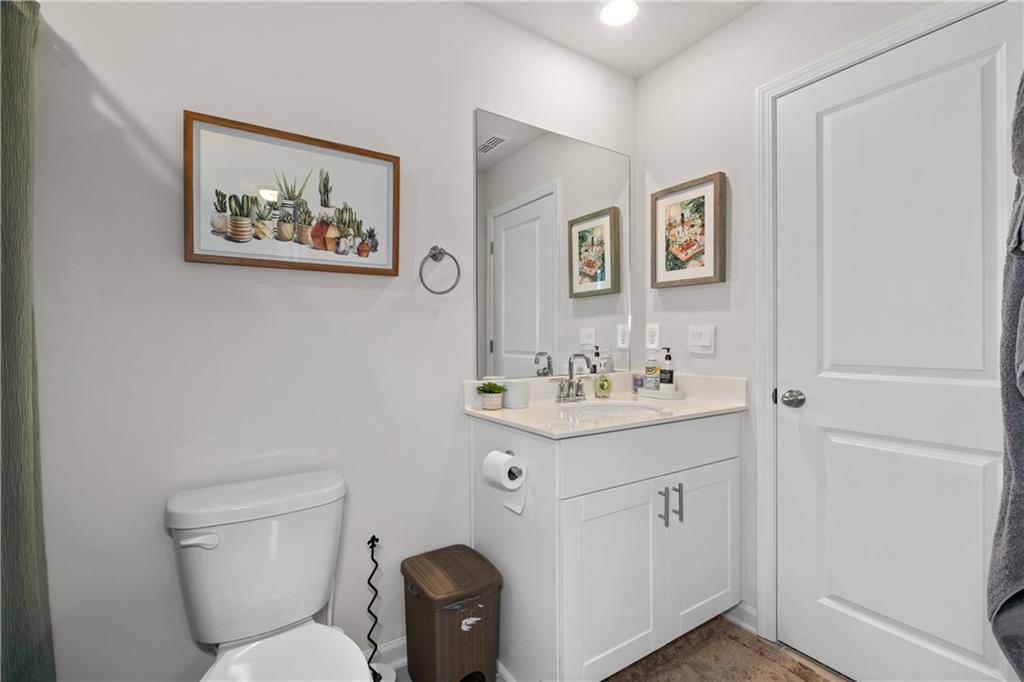 1729 HYSSOP Boulevard