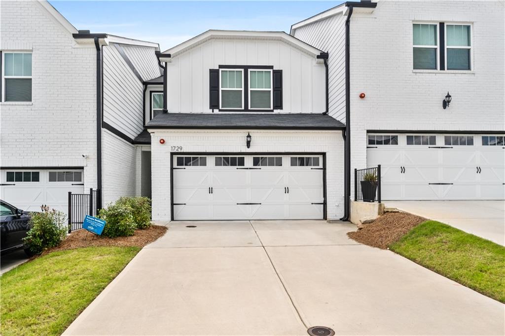 1729 HYSSOP Boulevard