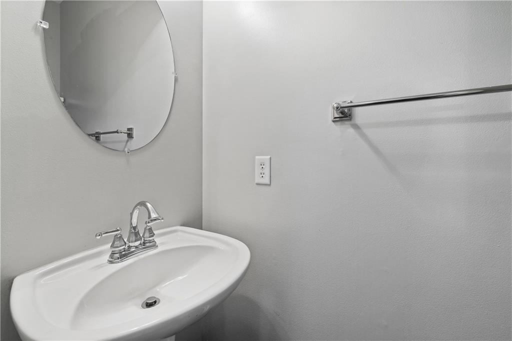 4419 Silver Ridge Way