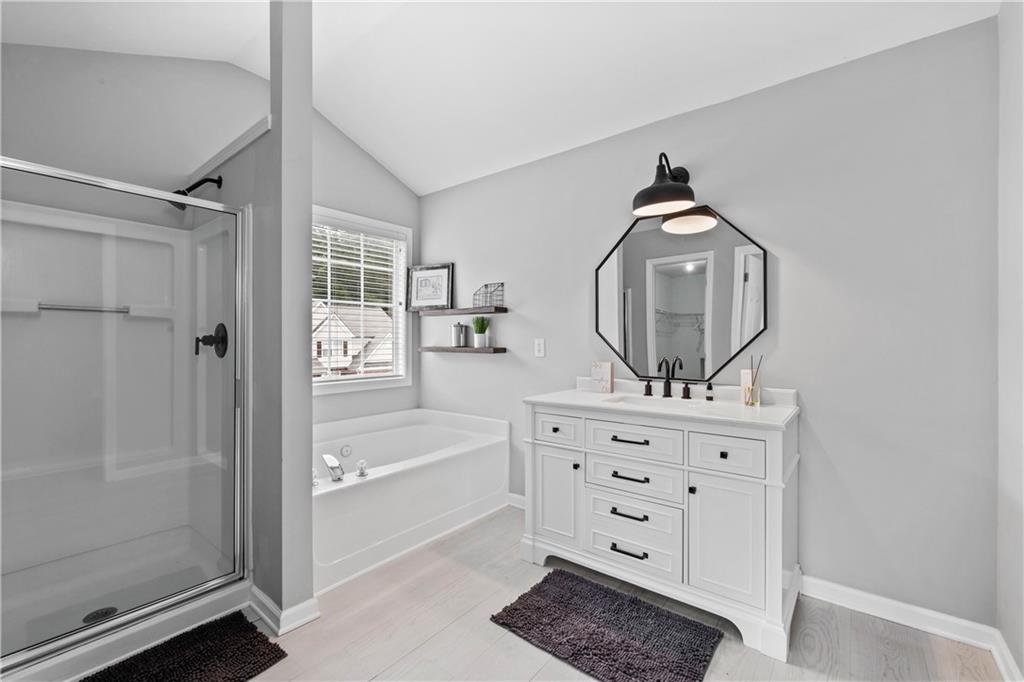 4419 Silver Ridge Way