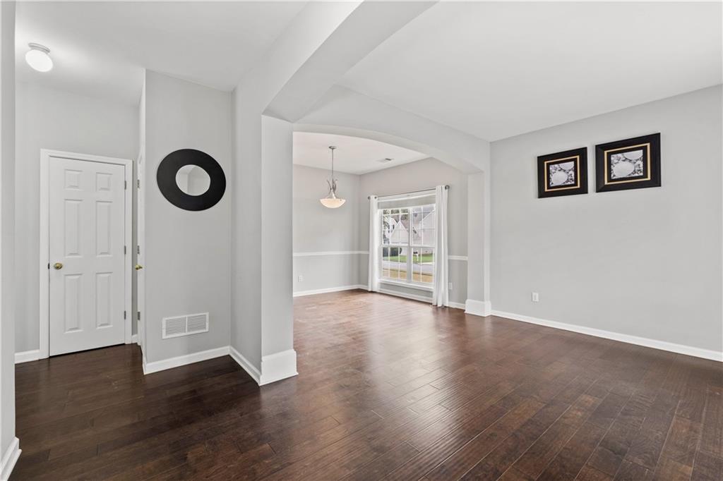 4419 Silver Ridge Way