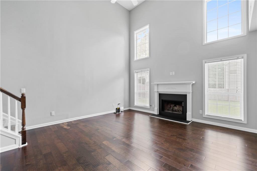 4419 Silver Ridge Way