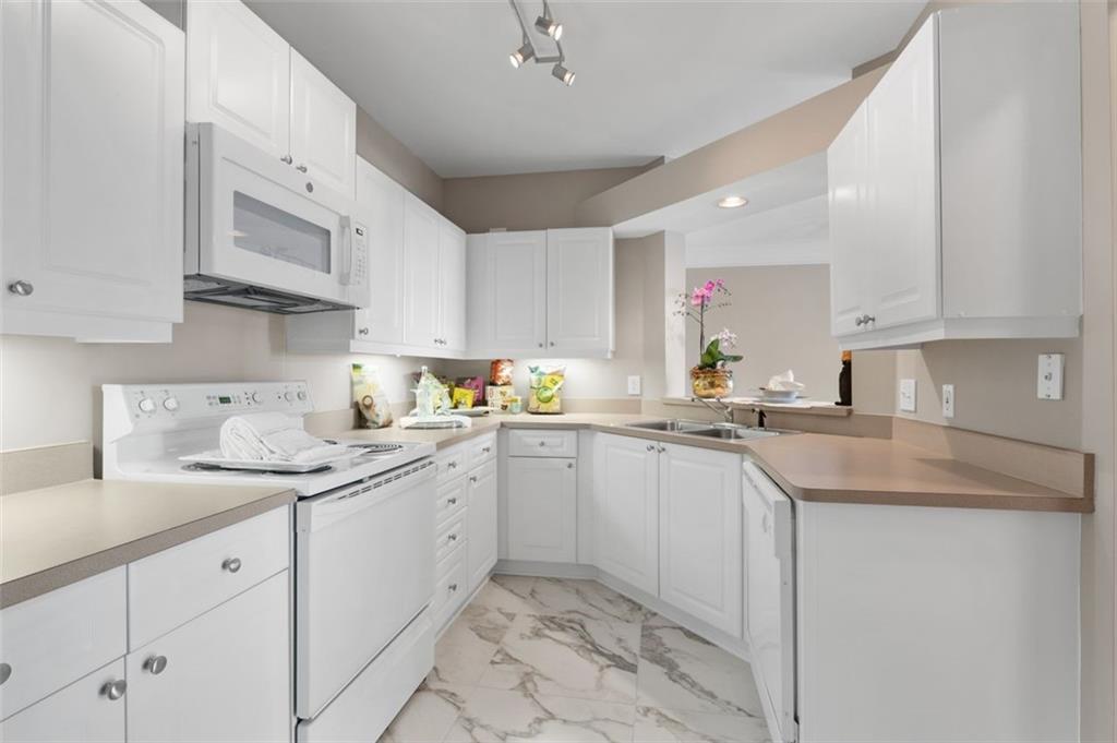 3334 PEACHTREE Road NE Unit 1110