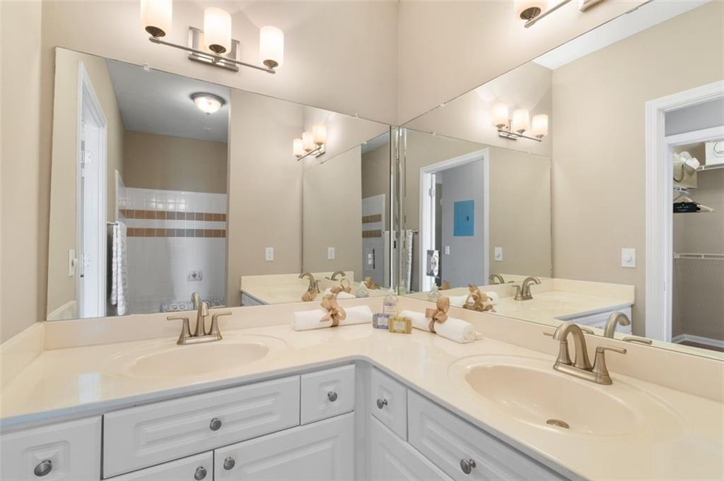 3334 PEACHTREE Road NE Unit 1110