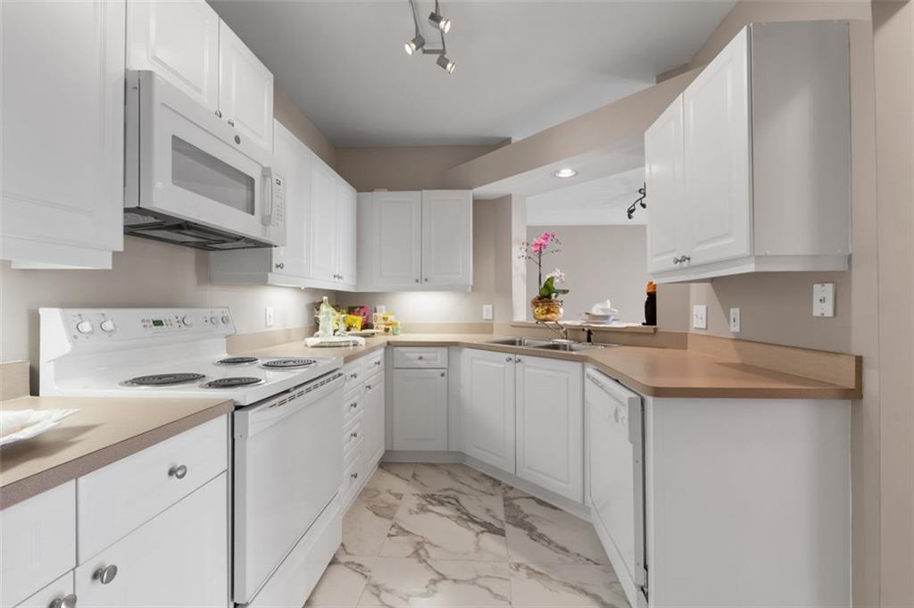 3334 PEACHTREE Road NE Unit 1110