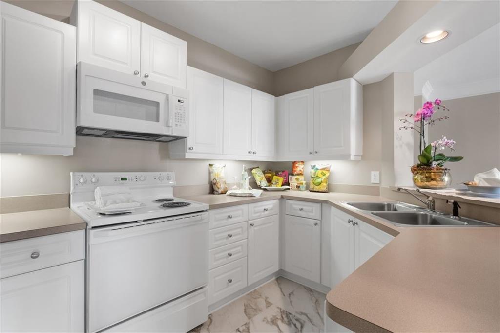 3334 PEACHTREE Road NE Unit 1110