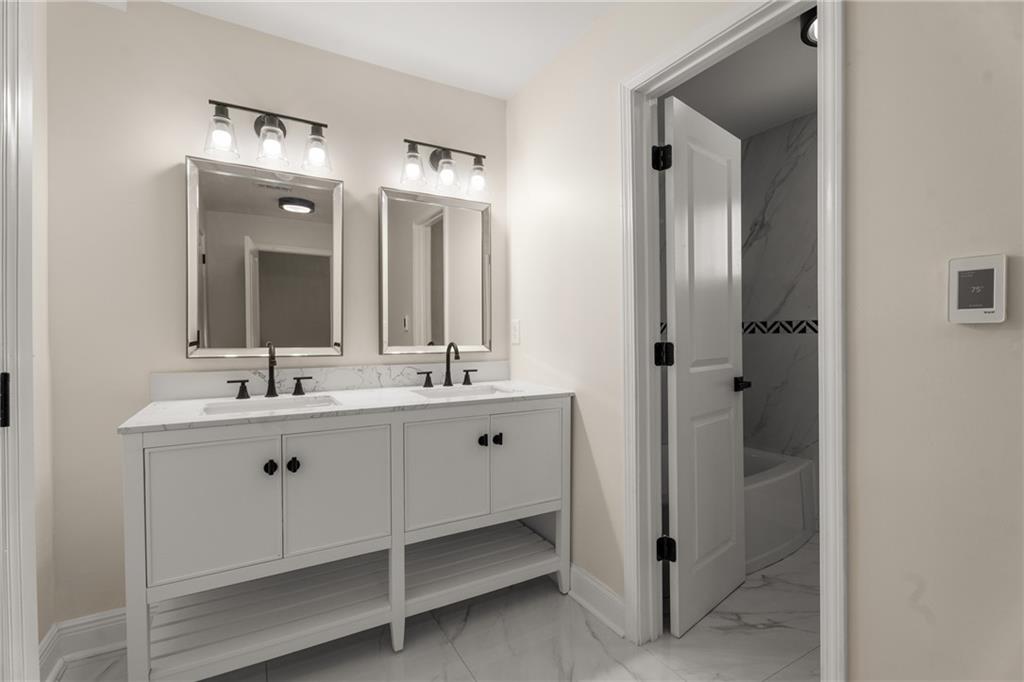 121 Peachtree Street