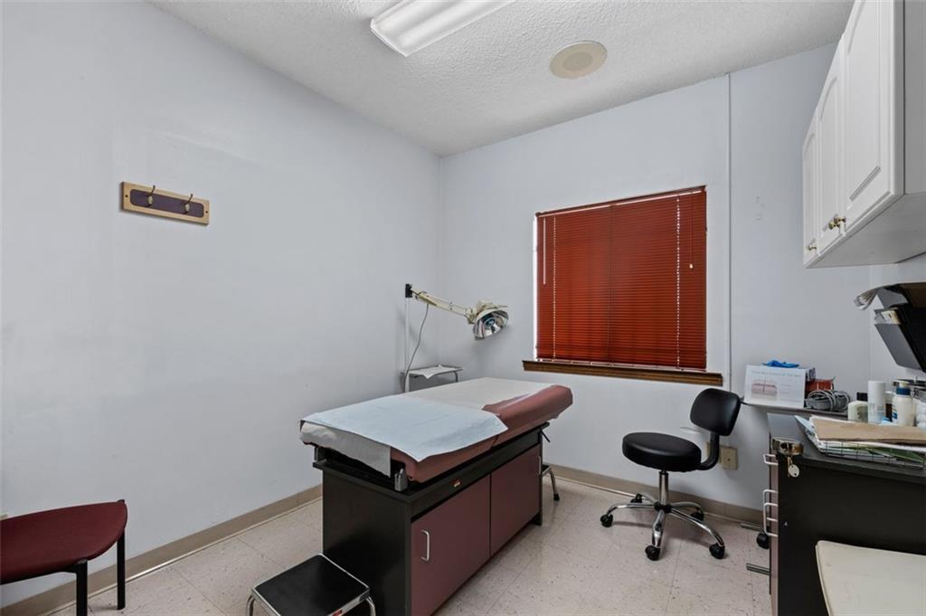 2950 STONE HOGAN CONN SW Bldg 4