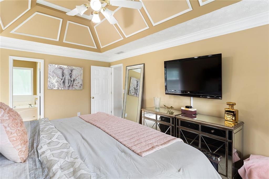 654 WEAVER FALLS Court