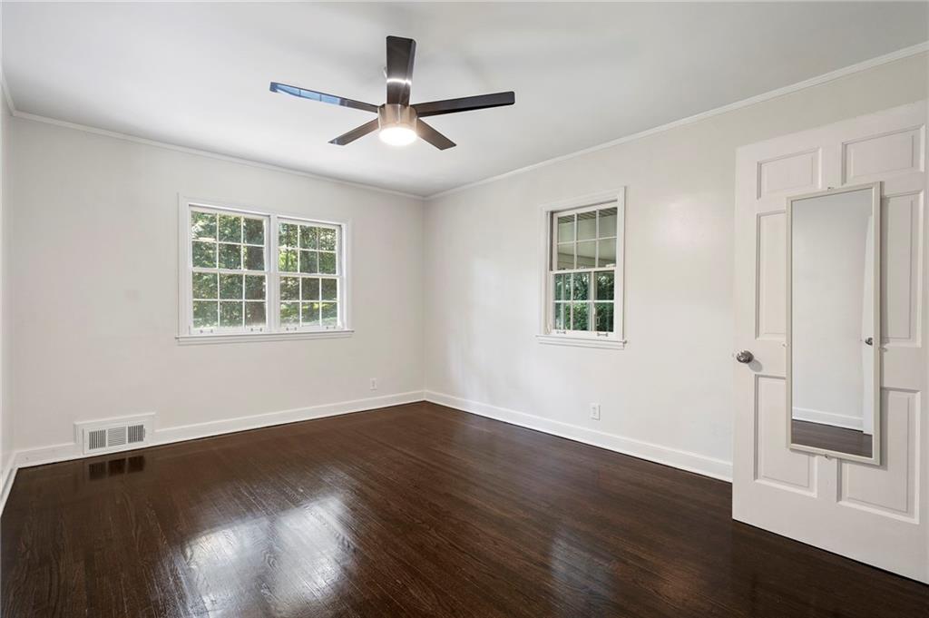 1190 W Wesley Road NW