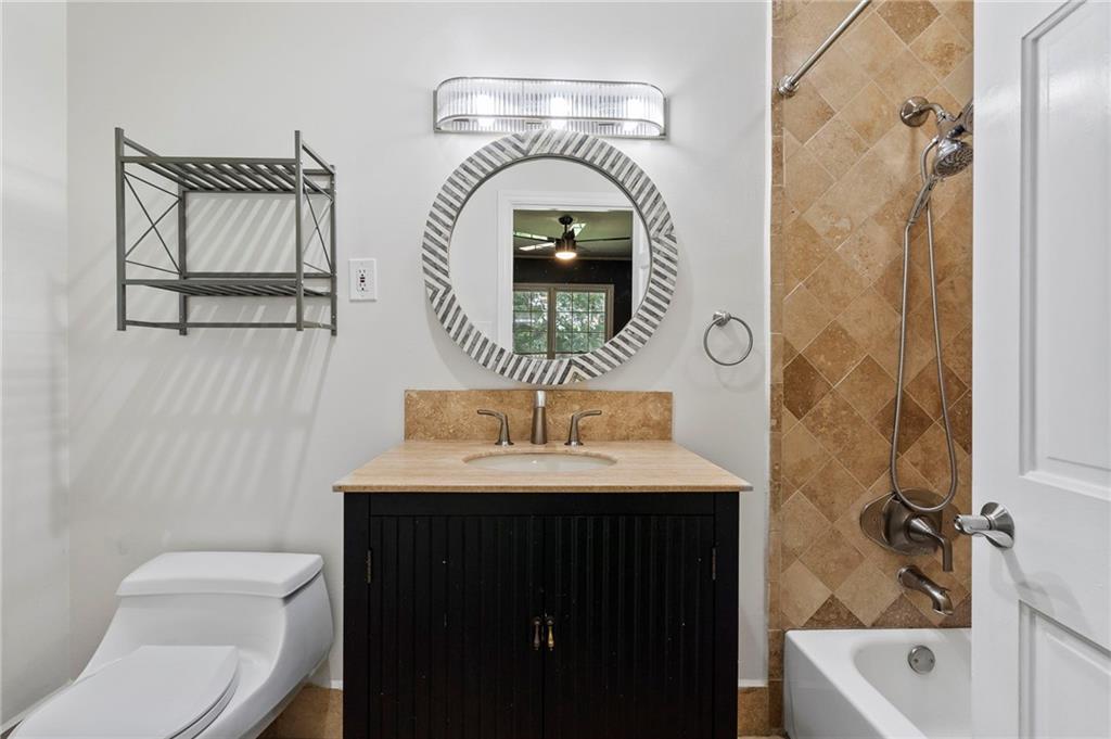 1190 W Wesley Road NW