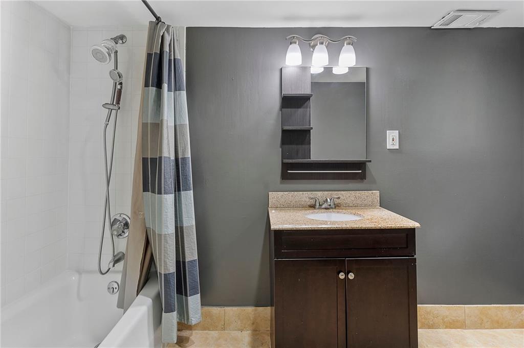 1190 W Wesley Road NW