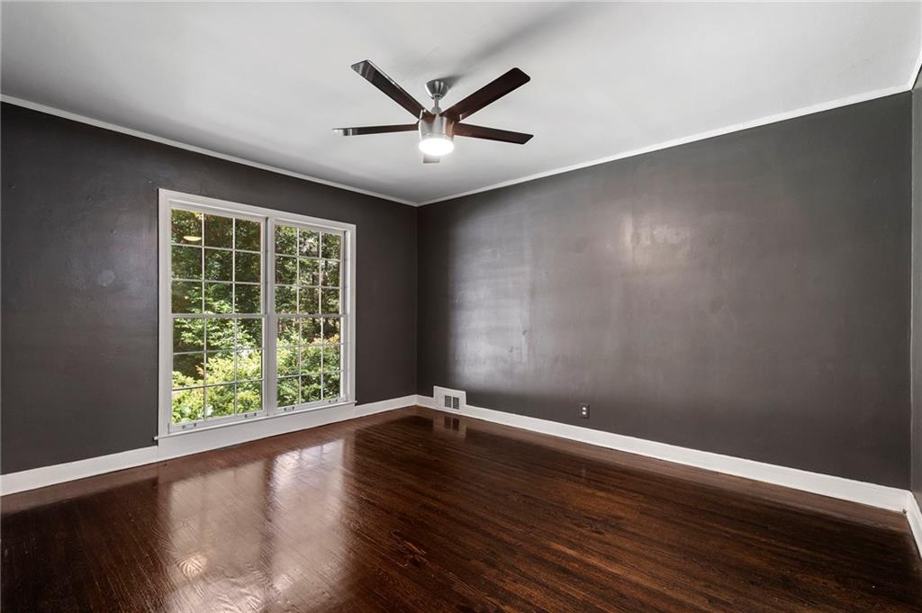 1190 W Wesley Road NW