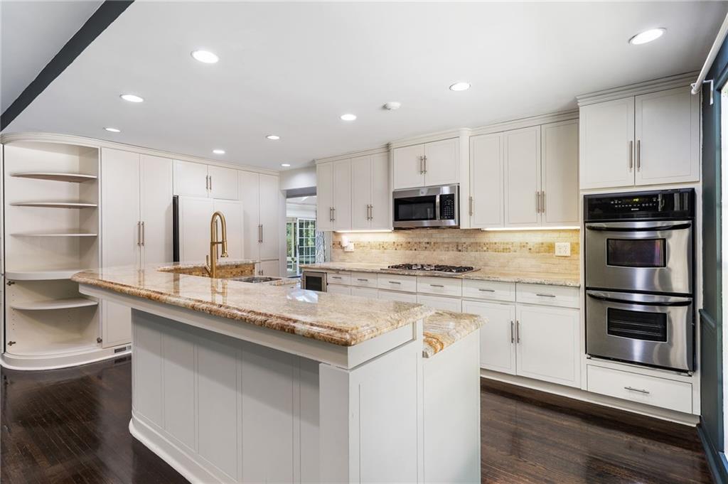 1190 W Wesley Road NW