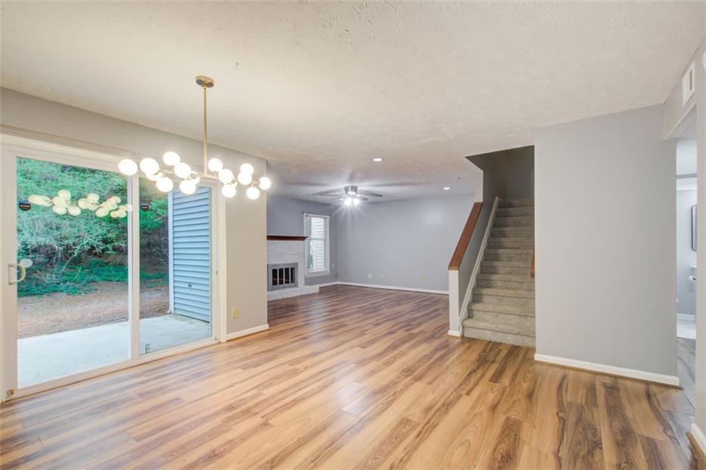 650 STRATFORD GREEN Way