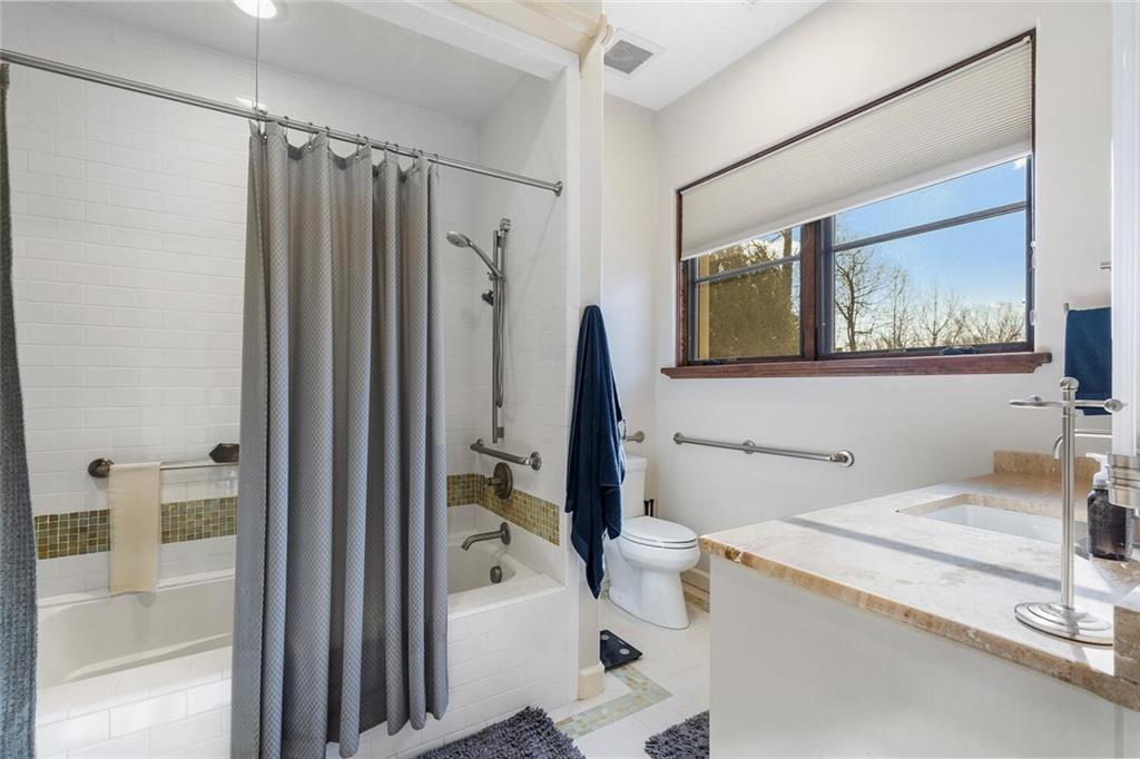 1500 West Wesley Road NW