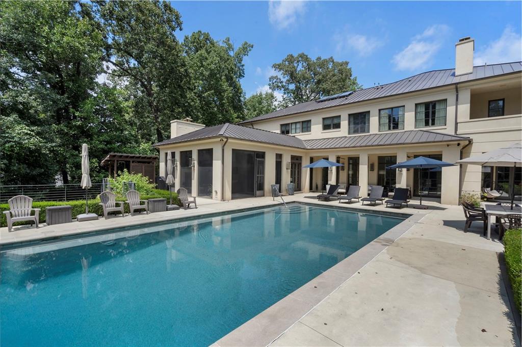 1500 West Wesley Road NW