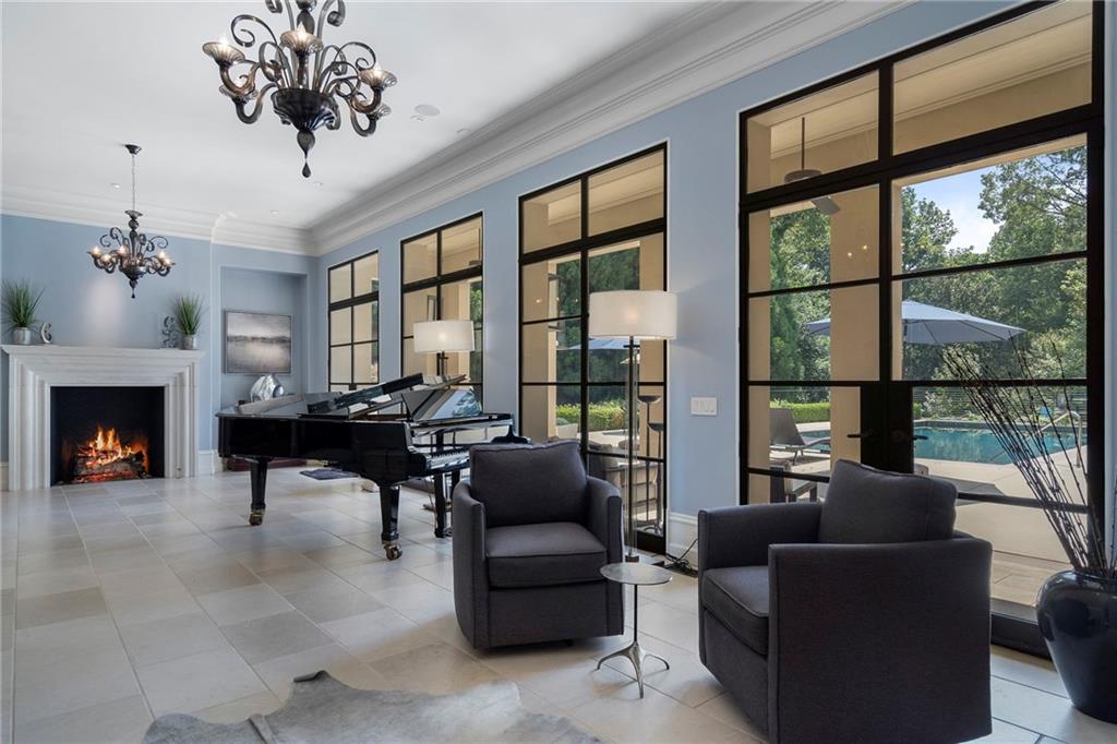 1500 West Wesley Road NW