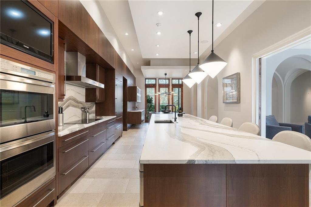 1500 West Wesley Road NW