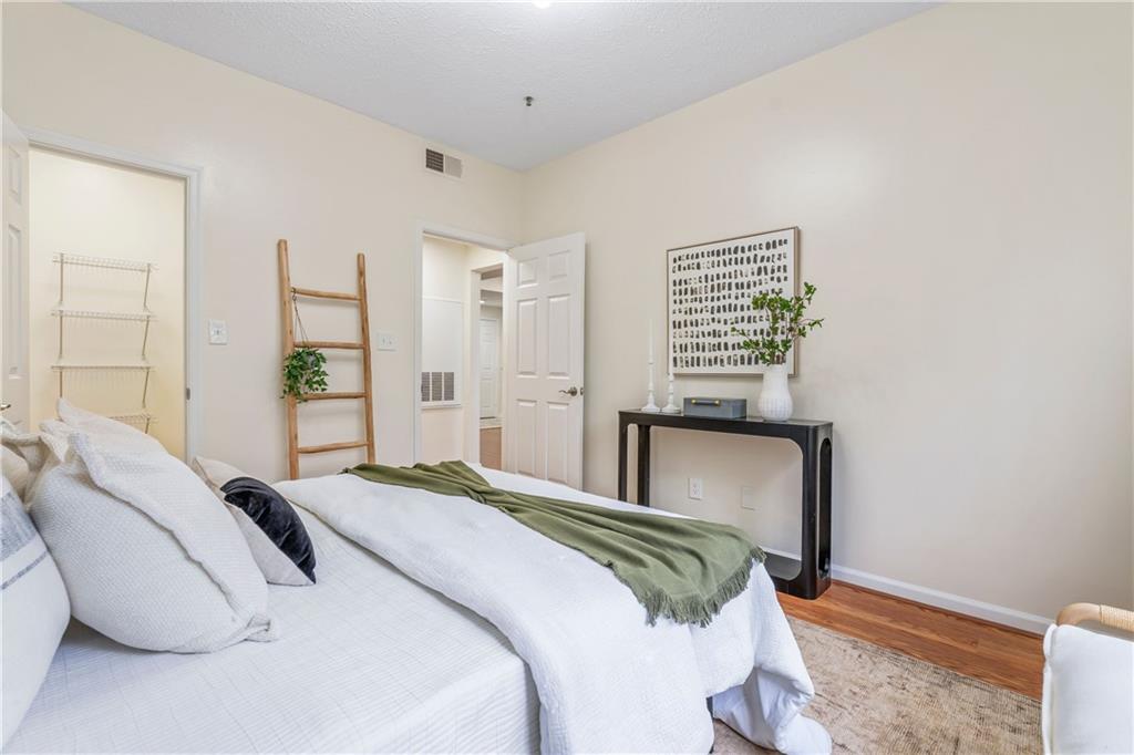 1250 Parkwood Circle SE Unit 2312