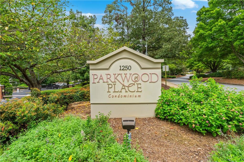 1250 Parkwood Circle SE Unit 2312