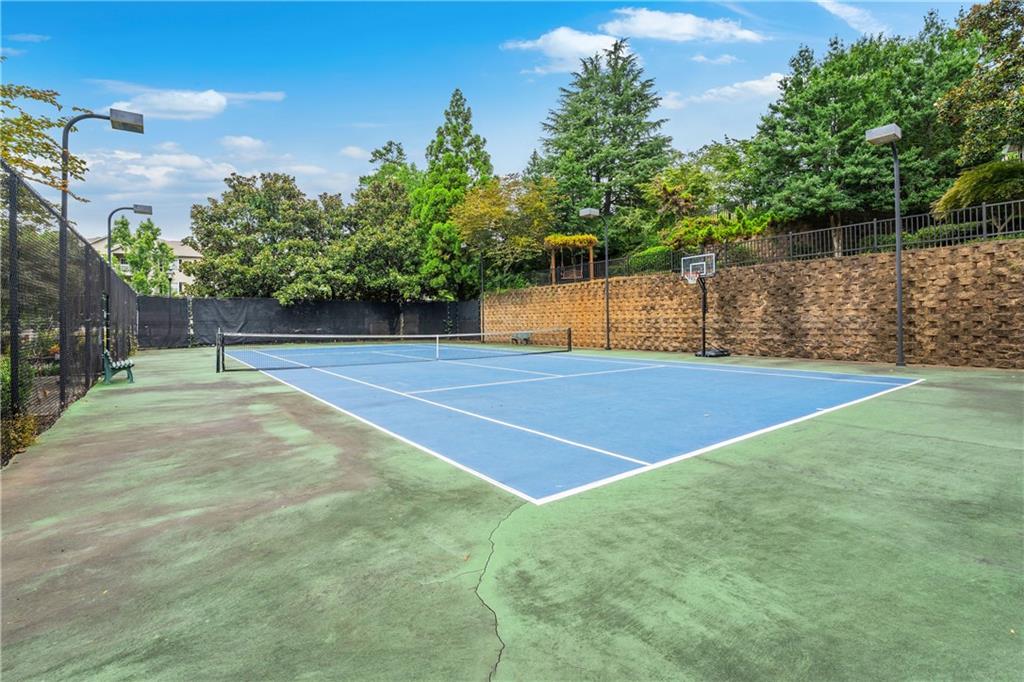 1250 Parkwood Circle SE Unit 2312
