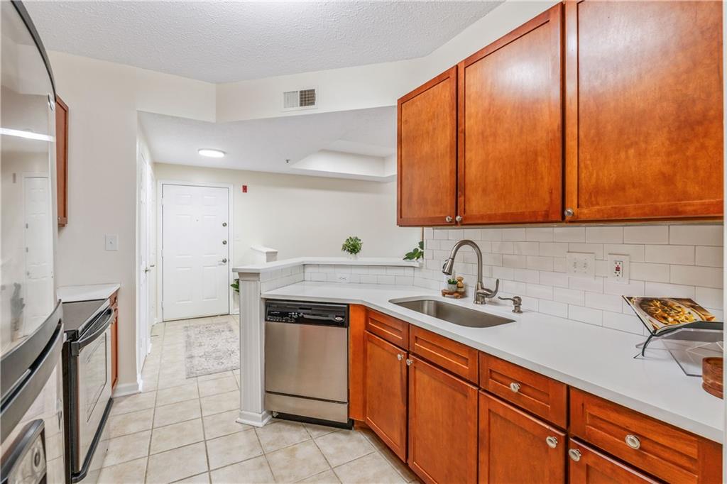1250 Parkwood Circle SE Unit 2312